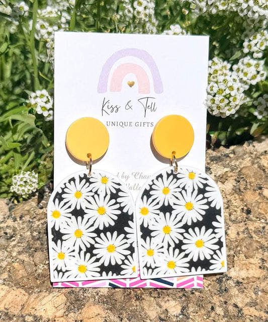 Daisy Arch Dangle Earrings