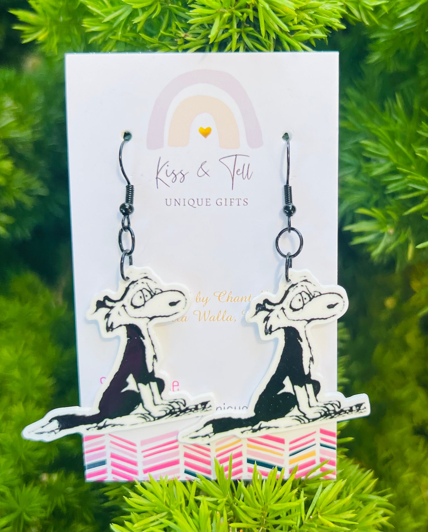 Footrot Flats Dog Dangle Earrings