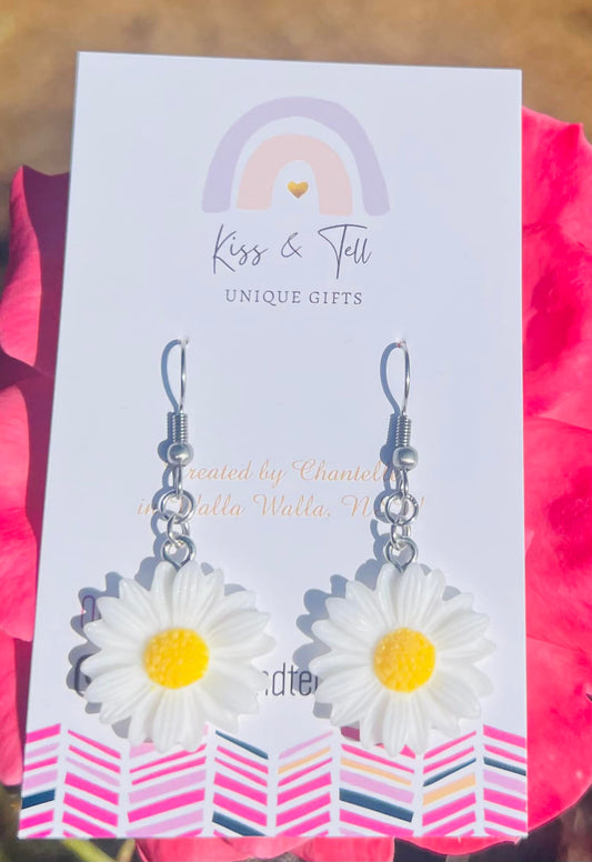 Daisy Dangle Earrings