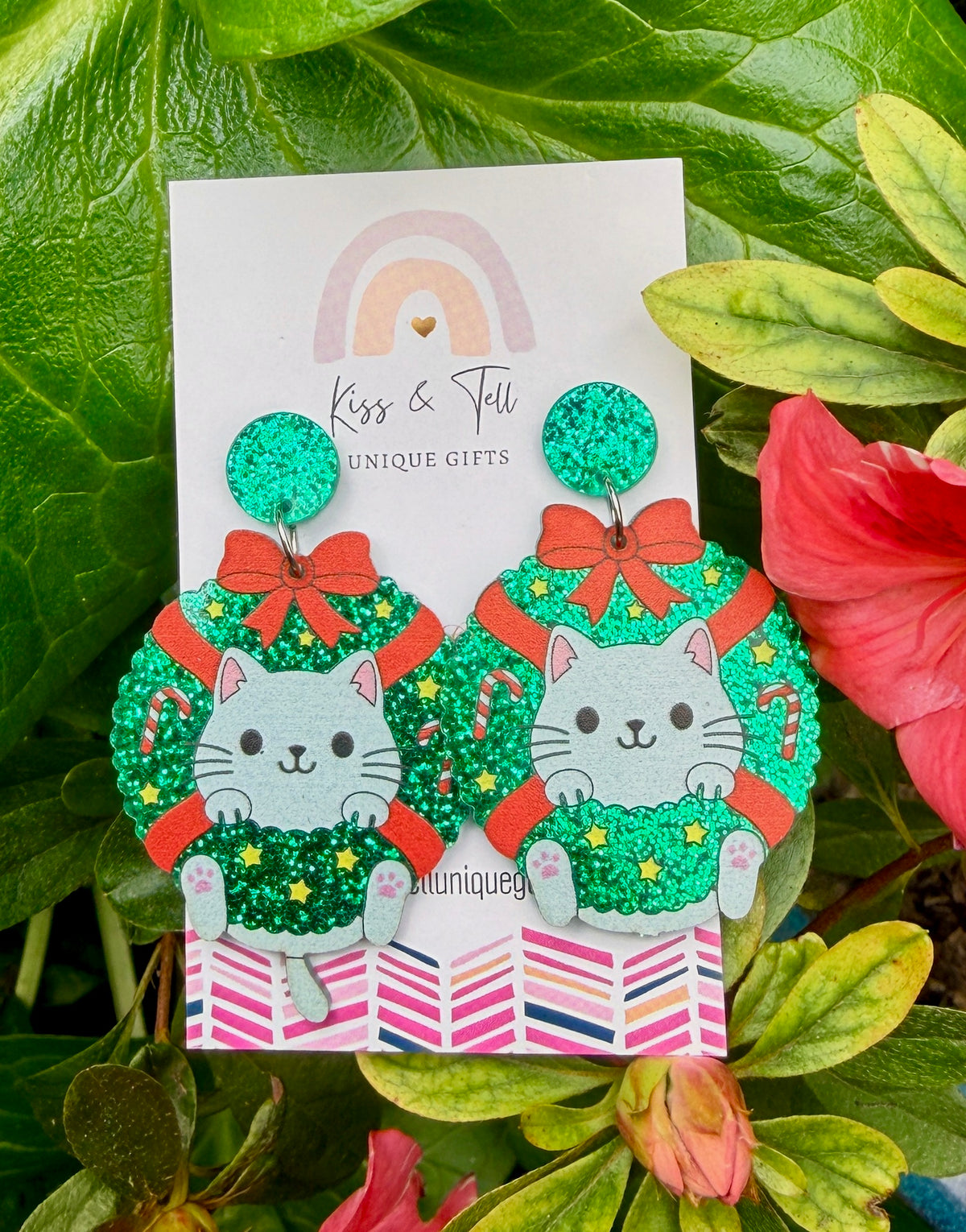 Christmas Cat Wreath Dangle Earrings