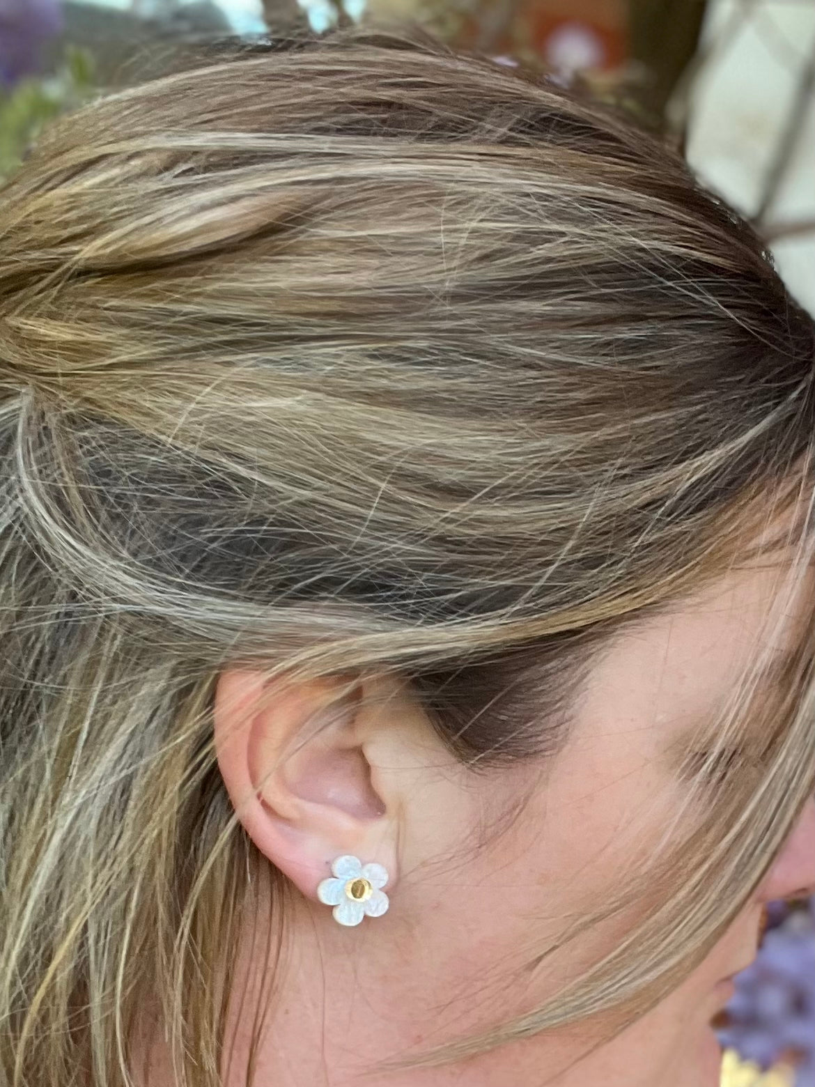 Acrylic Daisy Flower Stud Earrings