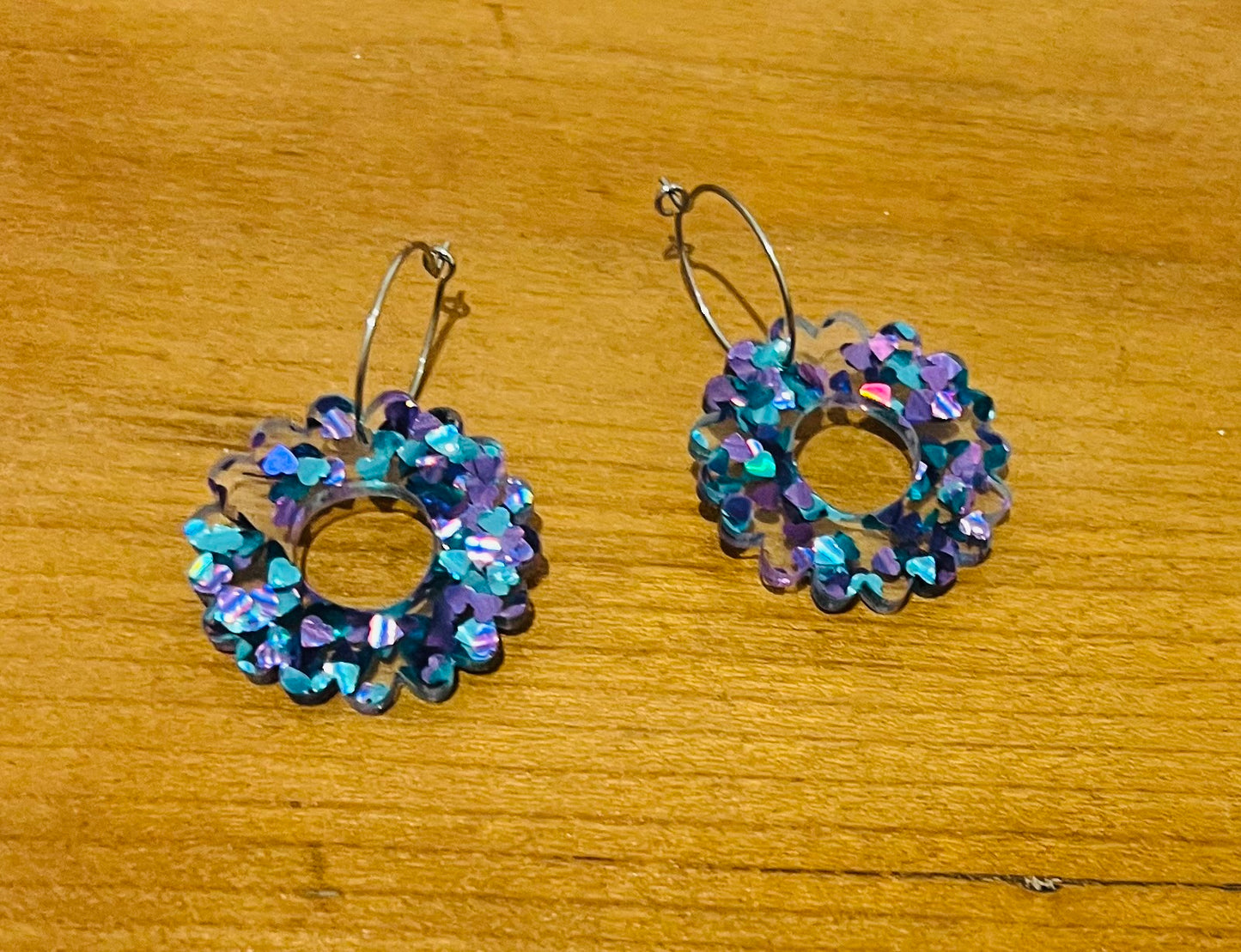 Peacock-Glitter Hearts Hoop Earrings