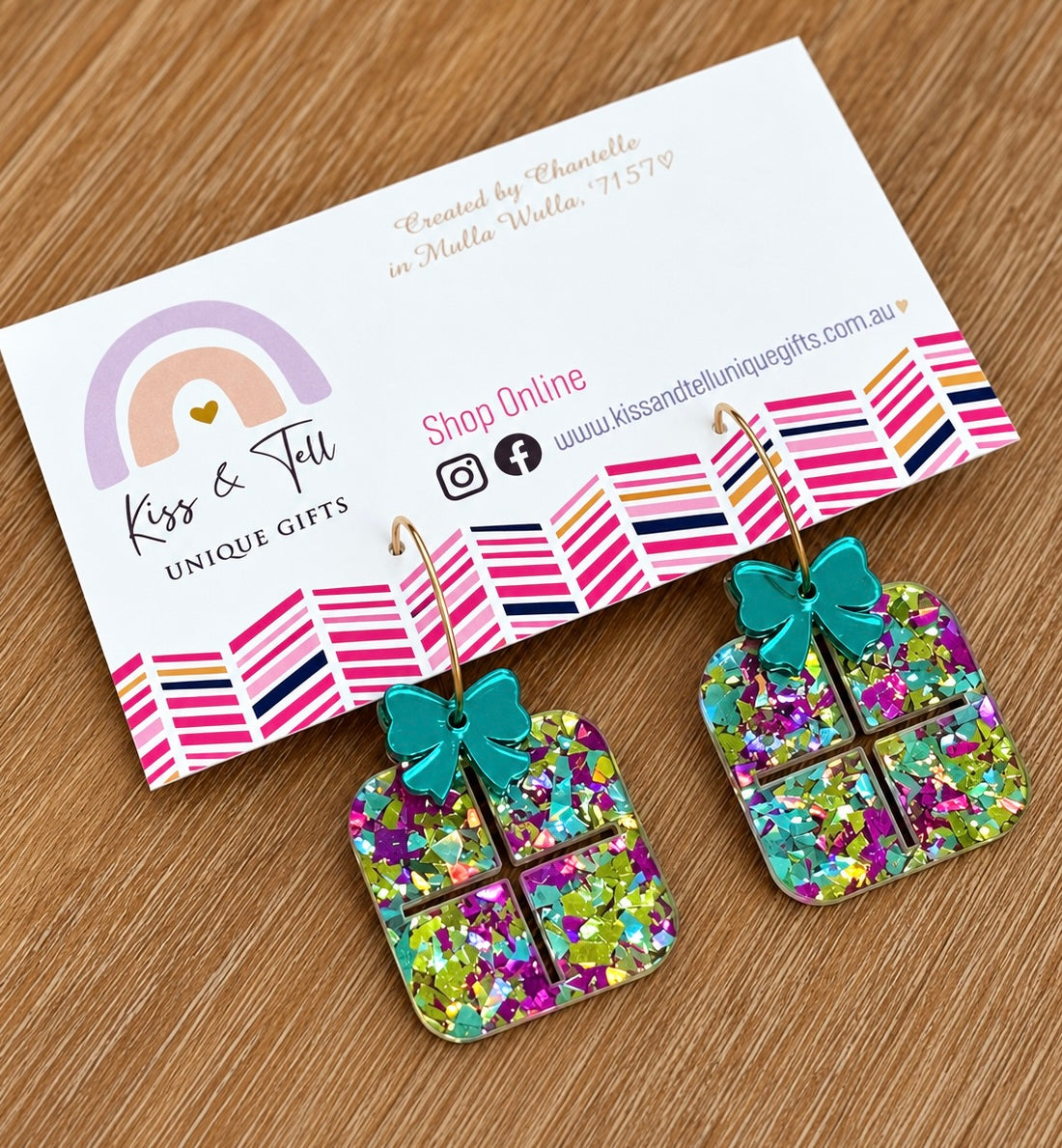 * NEW Sparkling Glitter Present Hoop Earrings