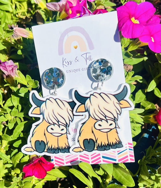 Highland Cow Dangle Earrings