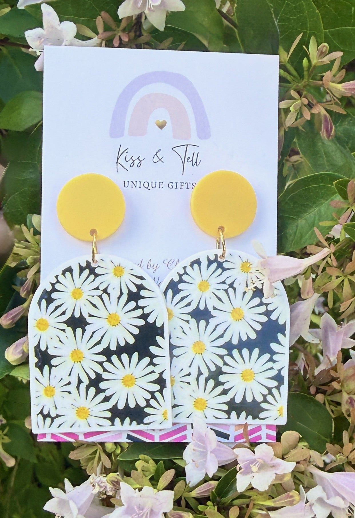 Daisy Arch Dangle Earrings