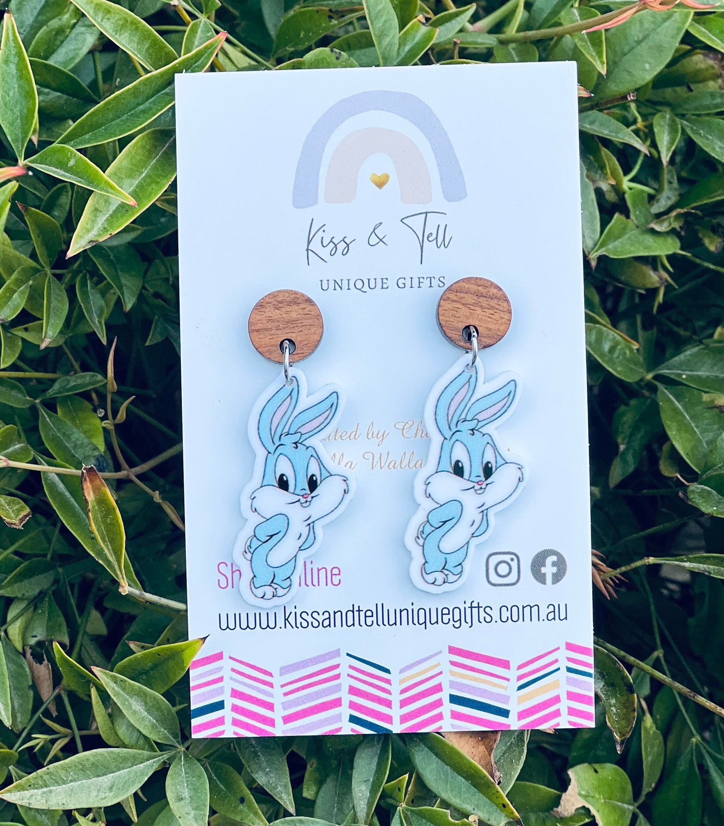 Cute Bugs Bunny Character Earrings